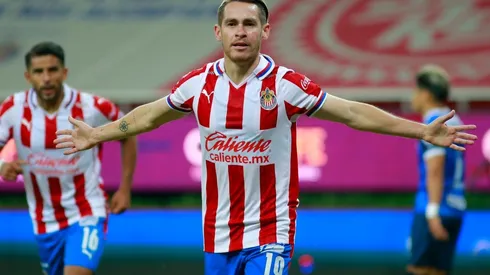 Jesús Angulo no estaría a disposición de Víctor Vucetich para el Chivas vs. América del sábado.