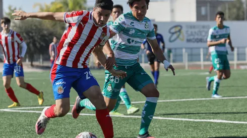 Excelente presente de Chivas en Fuerzas Básicas.