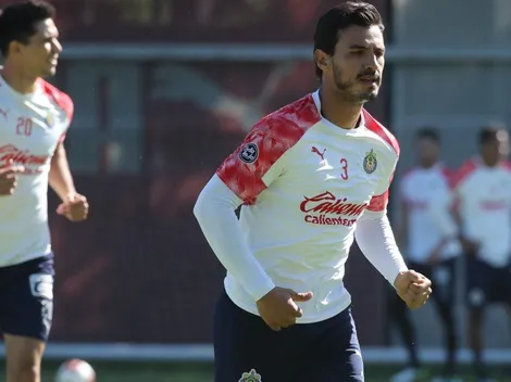 Alanís no regresará a Chivas y seguirá cedido