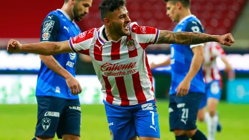 Alexis Vega anotó el segundo tanto de las Chivas en "otra jugada" tras el fuera de juego, según Brizio