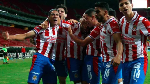 Almaguer celebró la unión de Chivas para conseguir esta contundente victoria sobre Monterrey