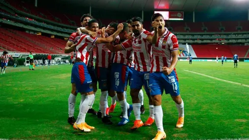 Chivas arrasó con Monterrey en los minutos finales para amarrar la localía en la repesca de este Guard1anes 2020