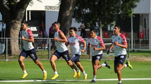 El plantel rojiblanco comenzó este lunes a preparar su próximo partido con la ausencia de los cuatro indisciplinados