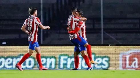 Antuna anota este sábado su cuarto gol con Chivas en este Guard1anes 2020