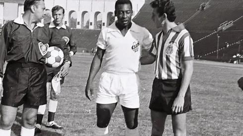 Pelé enfrentó en reiteradas oportunidades a las Chivas, pero el 10 de octubre d 1975 estuvo muy cerca de enfundarse la playera rojiblanca