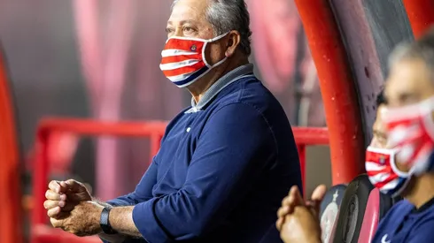 Víctor Manuel Vucetich ya empezó a imponer su apodo del "Rey Midas" en Chivas