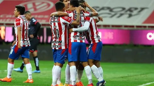 Chivas venció al Atlas y regresa a la pelea por la zona alta de este Guard1anes 2020