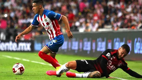 Chivas tiene un amplio dominio sobre Atlas.