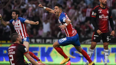 Chivas consiguió una victoria en la pasada edición del Clásico Tapatío, gracias a los tantos de Jesús Molina y José Juan Macías