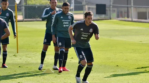 Alexis Vega aprovechó la semana de concentración para compartir con sus compañeros de selección
