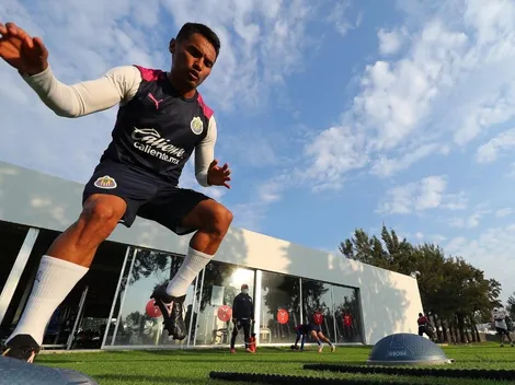 Gallito Vázquez y Chofis López se lucen en el entrenamiento sabatino