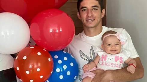 Brizuela se estrenó en marzo como papá de una niña y aumentó el curioso listado de compañeros en Chivas