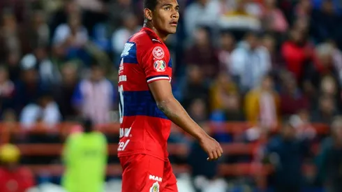 Gilberto Sepúlveda cederá su puesto en la alineación de Chivas al "Pollo" Briseño