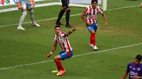 Jesús Molina anotó el gol del empate parcial en la victoria de Chivas en esta fecha 12 del Guard1anes 2020