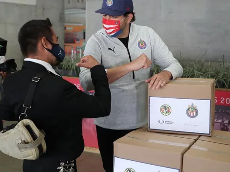 ¡Se cumple! Amaury y Chivas pagan apuesta del Clásico