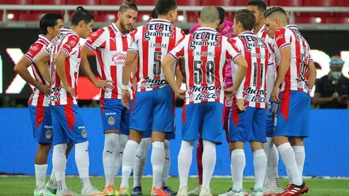 Vucetich mantiene su formación casi intacta en Chivas para la visita al América en el Clásico Nacional