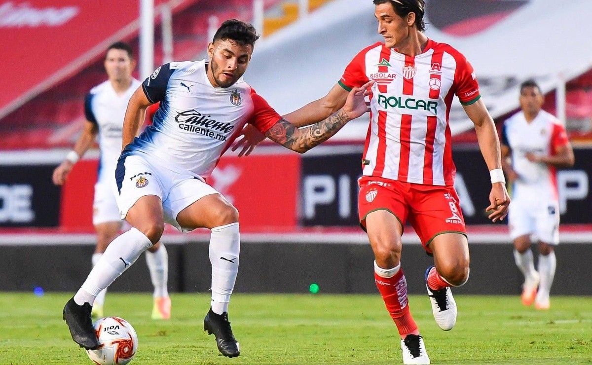 Video: El agónico gol de Alexis Vega para el triunfo de Chivas en ...