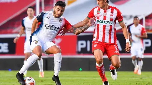 Vega anota el segundo tanto de Chivas para sellar el triunfo en Aguascalientes