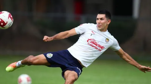 Jesús Molina sería titular nuevamente en el centro del campo