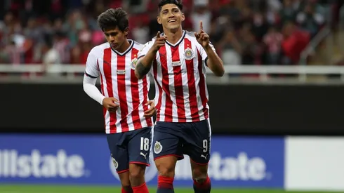 Alan Pulido pudiera ser una pieza ideal ante la posible salida de José Juan Macías a Europa