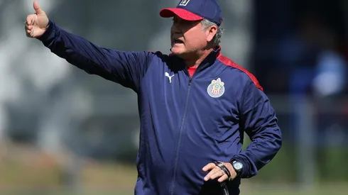 Víctor Manuel Vucetich quiere ir paso a paso en Chivas