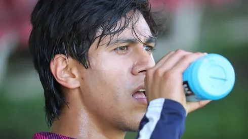 Macías seguiría en Chivas al menos hasta finales del 2020