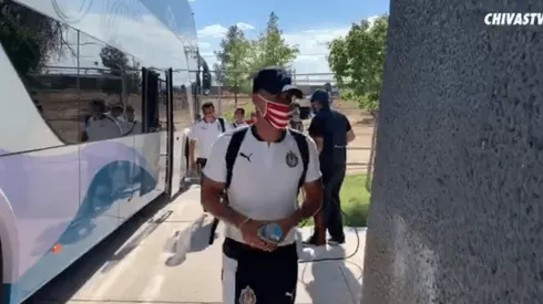 Chivas llega sin problemas al Benito Juárez.