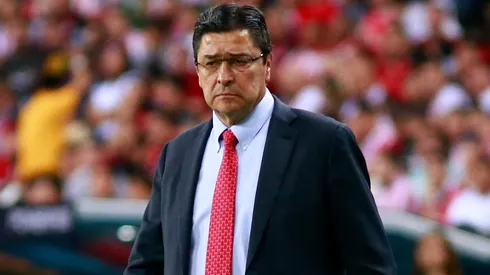 Oficial: Chivas echó a Tena