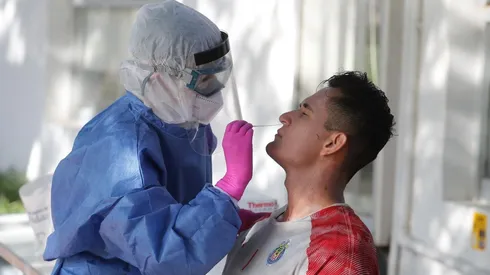 Chivas se realizó nuevas pruebas médicas de Coronavirus.