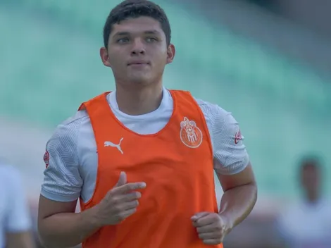 "Chevy" Martínez debuta con Chivas en Liga MX