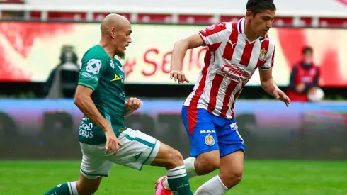 Pintaba como el acompañante de Macías.