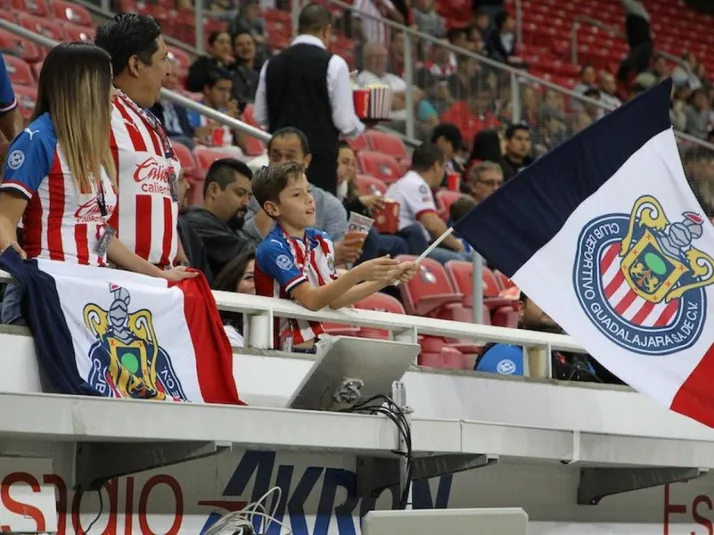 Chivas anuncia compensación por los boletos y Chivabonos