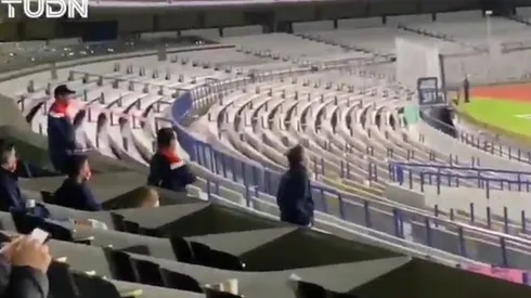 Peláez no ocultó su molestia con la polémica decisión de Oscar Macía al final del partido