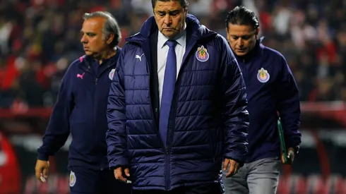 Luis Fernando Tena dejó el plantel en manos de sus asistentes: Salvador Reyes Jr y Alberto Coyote