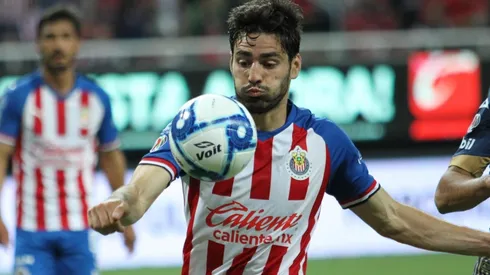 Briseño es uno de los defensores de Chivas.