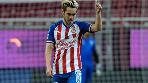 Ángulo busca ganarse un puesto de titular en Chivas