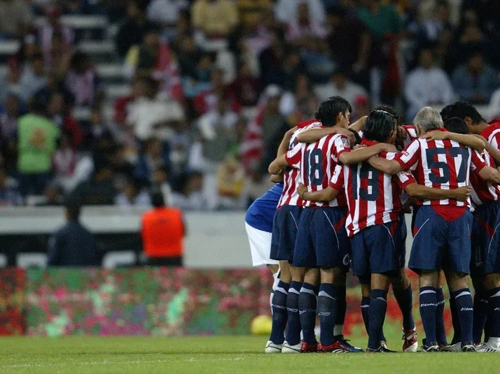 Proponen ídolos de Chivas para el FIFA 21