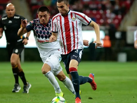 Chivas adelanta negociaciones con Pumas por Mayorga