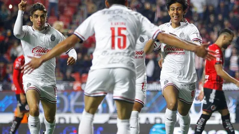 Brizuela acompaña a Macías en el grupo de entrenamientos en Verde Valle