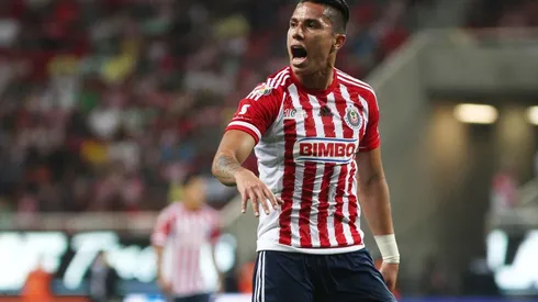 Carlos Salcedo se le escapó como refuerzo a Chivas