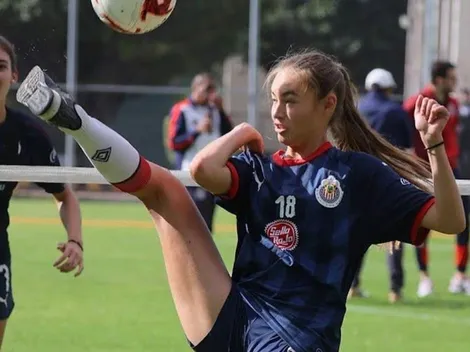 Ale Bellón presumió su magia con el balón
