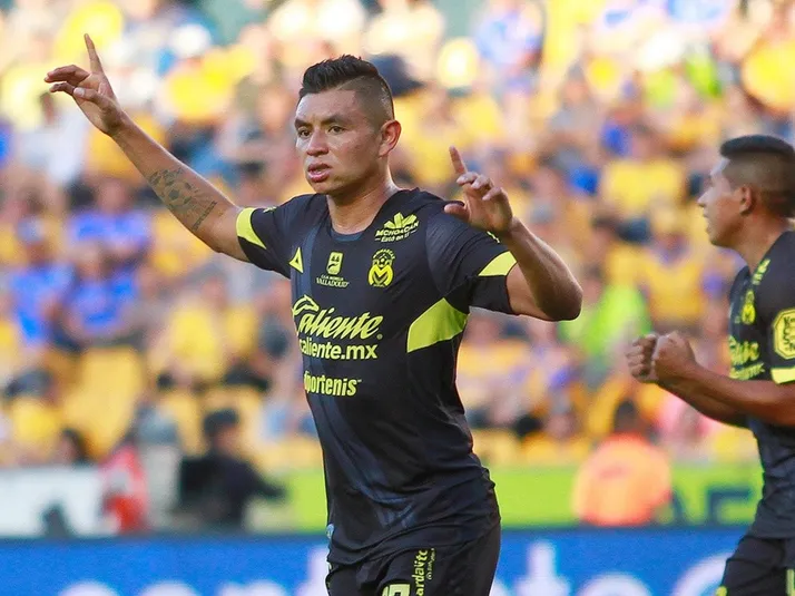 Miguel Sansores sería el primer refuerzo de Chivas