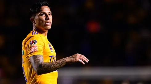 Descartan opción de Salcedo en Chivas.