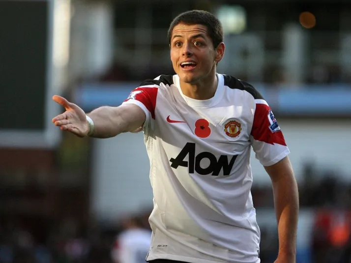 Chicharito dispara contra el DT que perjudicó el crecimiento de su carrera