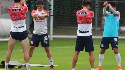 El reporte adelanta que trabajarían en grupos de cinco jugadores por separado y doble turno