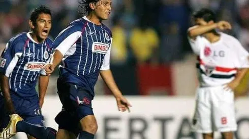 Martínez silenció el Estadio Morumbí con su gol tras quedarse con un hombre menos