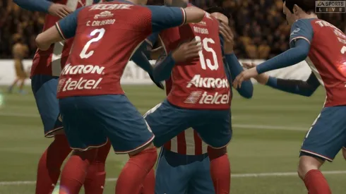 Dos goles de Alexis Vega encaminaron la primera victoria de Chivas en el evento