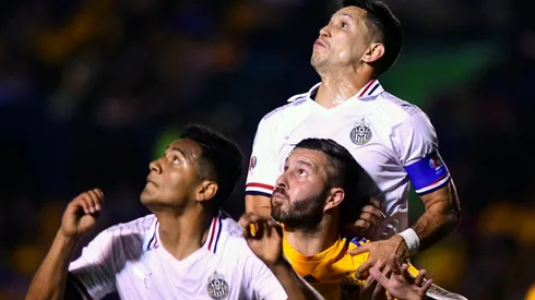 El éxito de Chivas depende en gran parte del trabajo de su defensa
