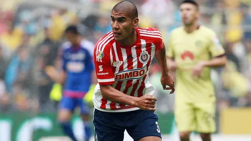 Carlos Salcido decidió retirarse lejos de Chivas por razones personales
