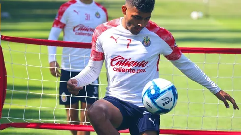 Vega será la única baja que sufrirá Chivas frente a Monterrey